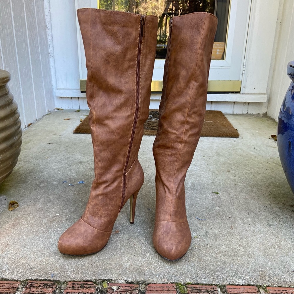 ✨NEW in box Michael Antonio knee high heeled boots size 8